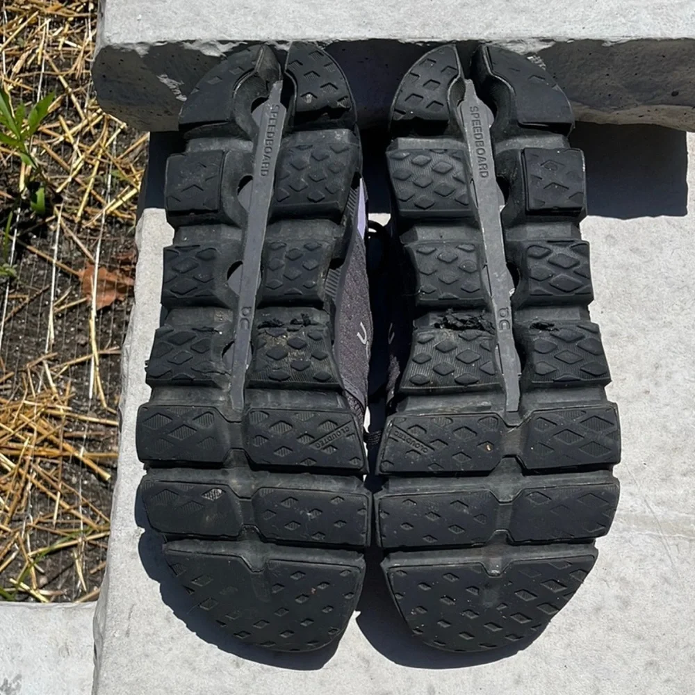 On Running Women's Black and Gray Sneakers - Picture 2 of 3